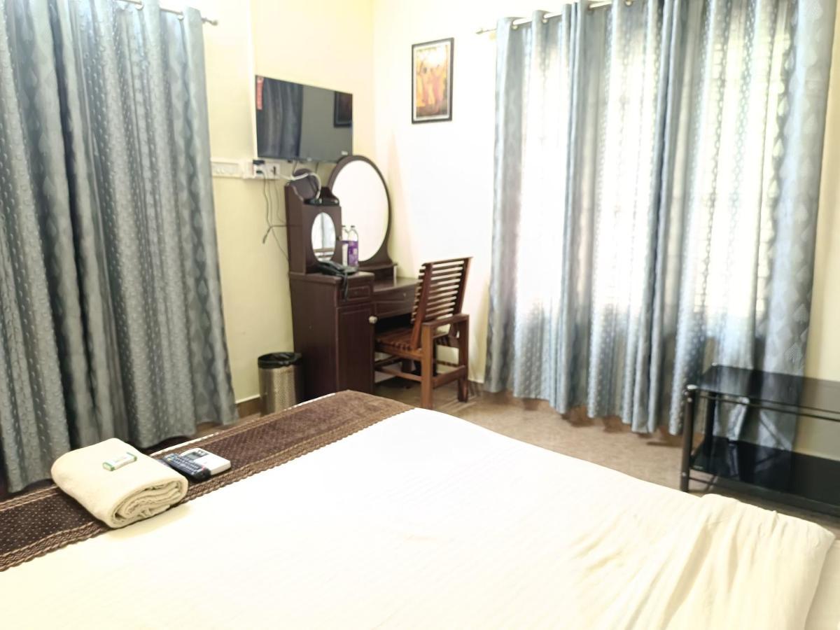 Global Backwater Resort Kollam Bagian luar foto
