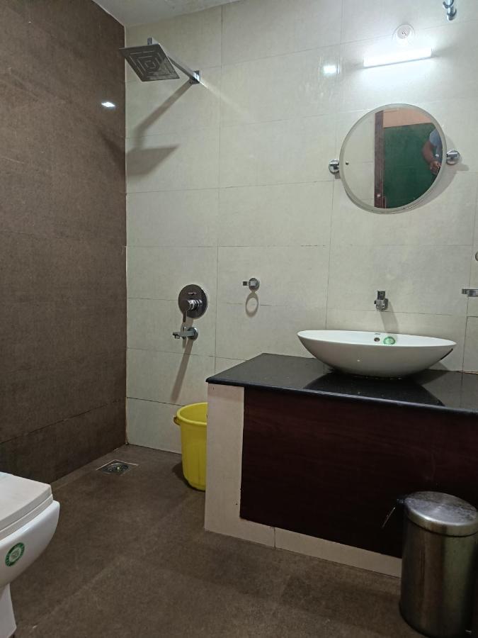 Global Backwater Resort Kollam Bagian luar foto