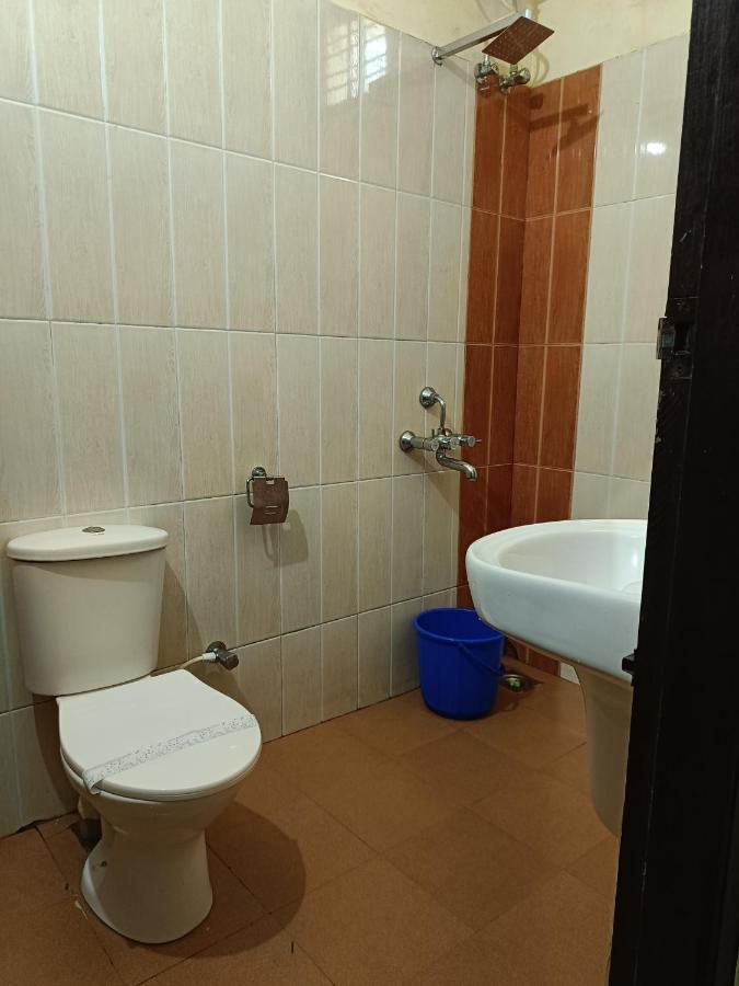 Global Backwater Resort Kollam Bagian luar foto