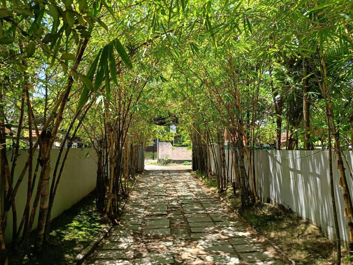 Global Backwater Resort Kollam Bagian luar foto