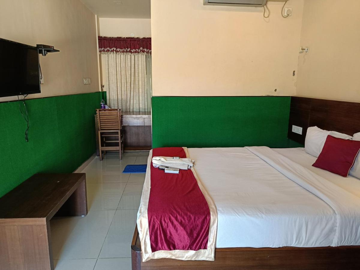 Global Backwater Resort Kollam Bagian luar foto