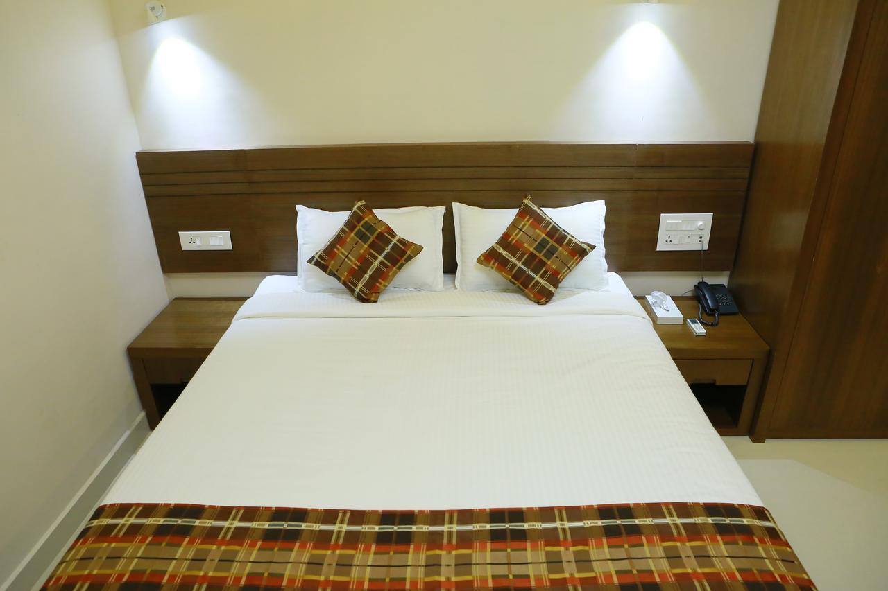 Global Backwater Resort Kollam Bagian luar foto