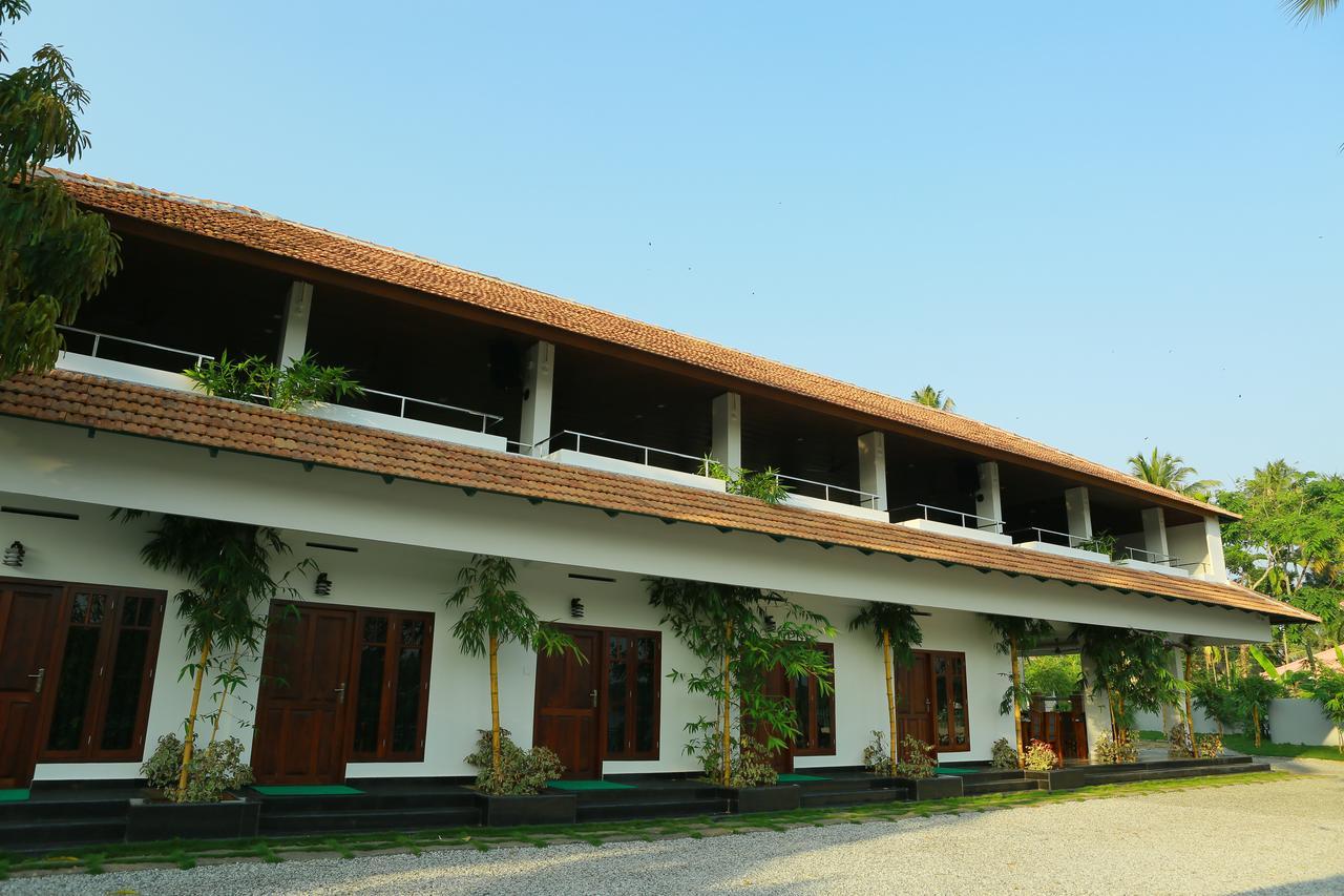 Global Backwater Resort Kollam Bagian luar foto